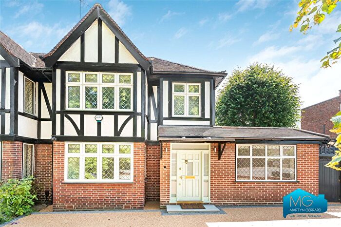 4 Bedroom Semi-Detached House To Rent In Bramley Road, London, N14