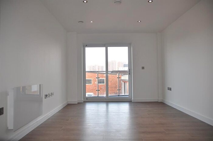 1 Bedroom Flat To Rent In Olivia House, Luton, LU1