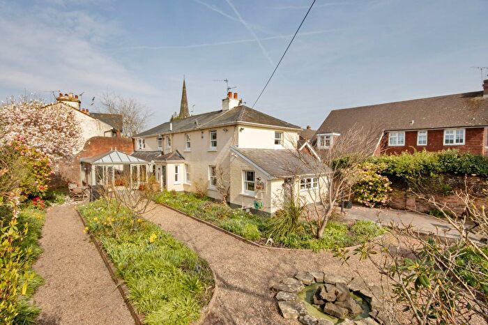 4 Bedroom Detached House To Rent In Camden Park, Tunbridge Wells, Kent, TN2