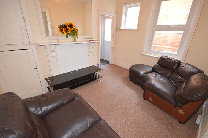 4 Bedroom Detached House To Rent In Talbot Road, Winton, Bournemouth, BH9
