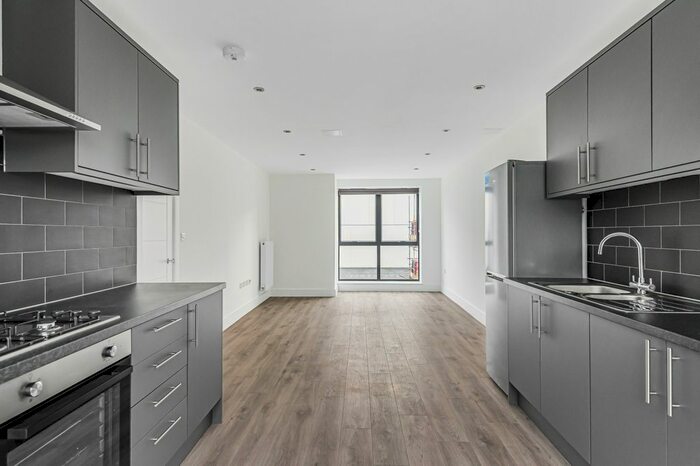 2 Bedroom Flat To Rent In High Street, Orpington BR6