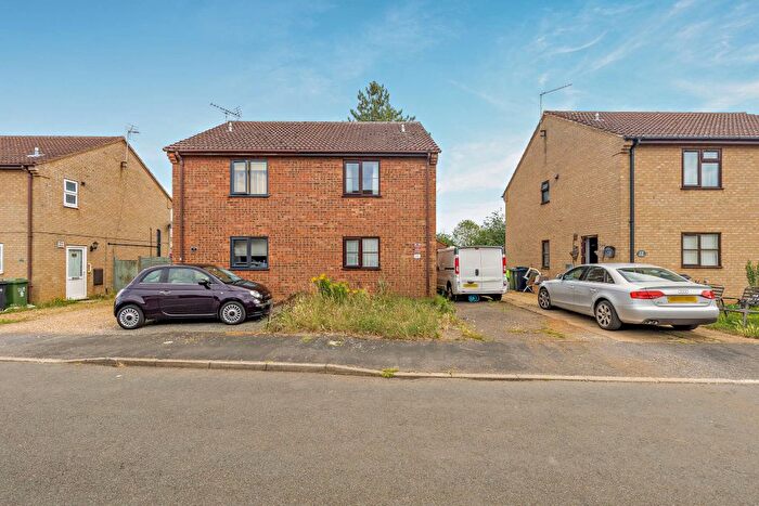 3 Bedroom Semi-Detached House For Sale In Brady Gardens, Denver, PE38