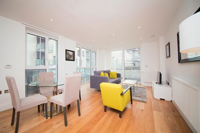 2 Bedroom Flat To Rent In Sovereign Tower, Emily Street, Canning Town, London, E16