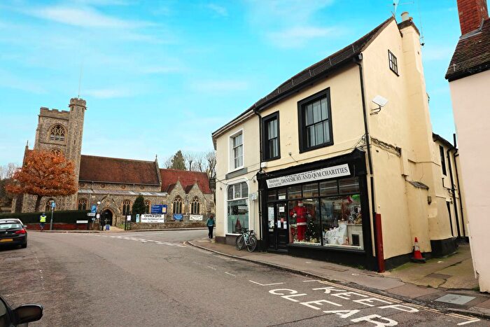 2 Bedroom Maisonette To Rent In High Street, Welwyn, AL6