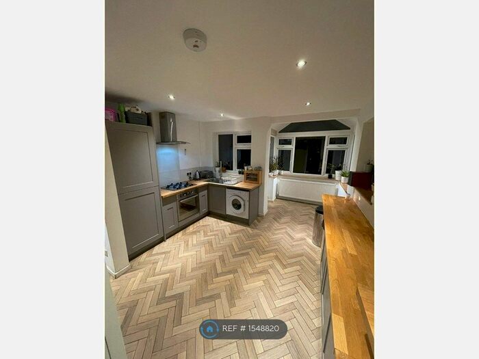 3 Bedroom Semi-Detached House To Rent In Bridle Road, Woodford, Stockport, SK7