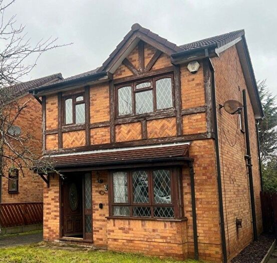 3 Bedroom Detached House For Sale In Avocet Garth, Leeds, LS10