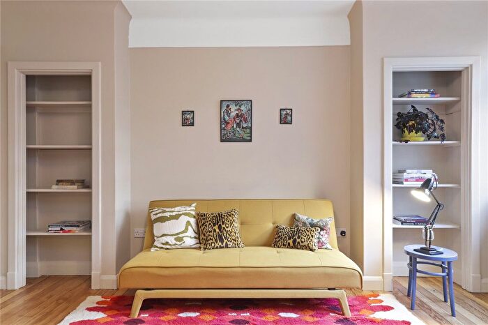 Studio To Rent In Du Cane Court, Balham High Road, SW17