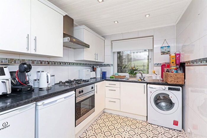 2 Bedroom Flat For Sale In Cavin Drive, Glasgow, Glasgow City, G45