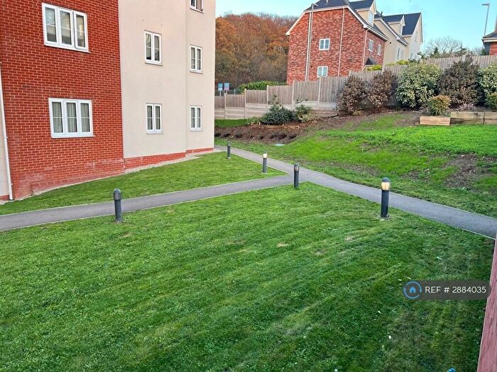 2 Bedroom Flat To Rent In London Road, Benfleet, SS7