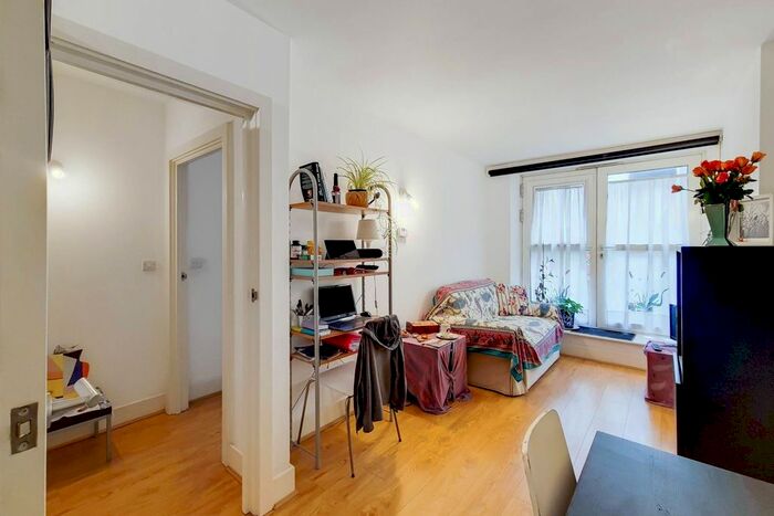 1 Bedroom Flat To Rent In Cadogan Road, Woolwich, London, SE18