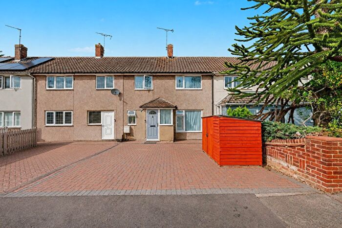 3 Bedroom Terraced House For Sale In Byrd Court, Laindon, SS15