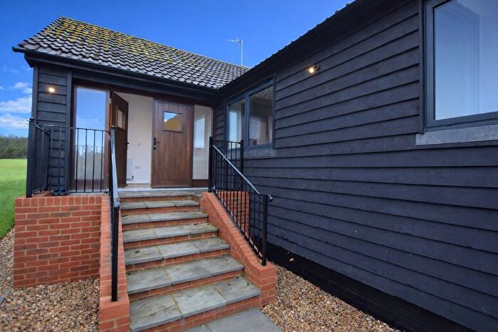 3 Bedroom Detached Bungalow To Rent In The Street, Maidstone, ME14