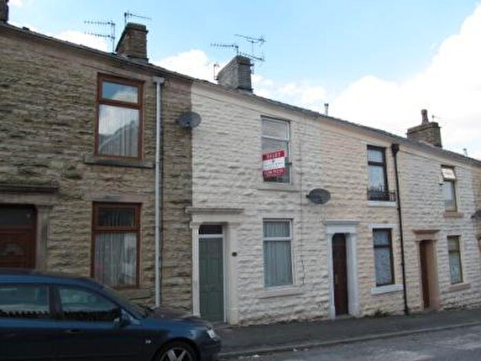 2 Bedroom Cottage To Rent In Greenfield St, Cranberry, Darwen, Lancs, BB3