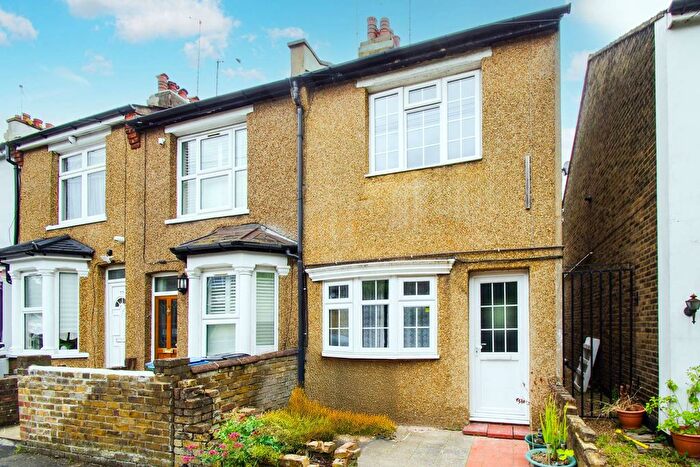2 Bedroom Terraced House To Rent In Watford, Watford, WD18