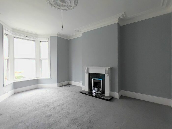 4 Bedroom Terraced House To Rent In Bowling Park Drive, Bradford, BD4