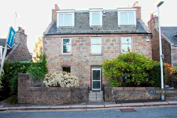 4 Bedroom Flat To Rent In Orchard Place, Aberdeen, AB24