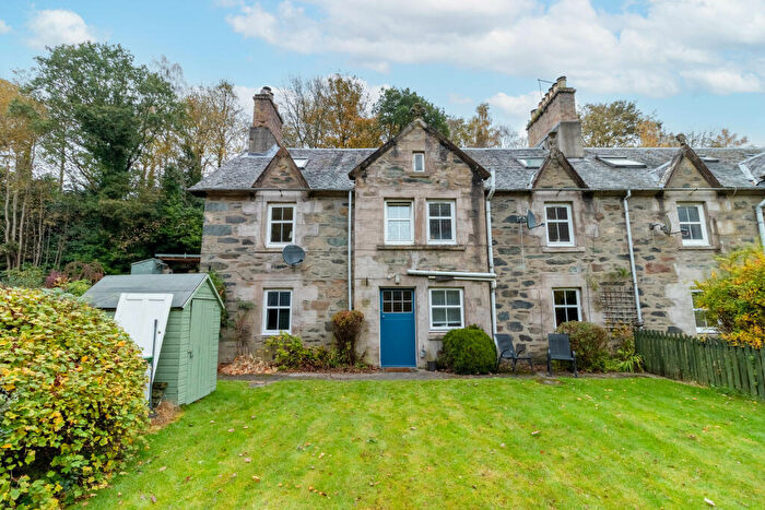 3 Bedroom Flat For Sale In Torwood Place, Birnam, Dunkeld, PH8