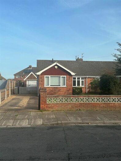 2 Bedroom Semi-Detached Bungalow To Rent In Mill Garth, Cleethorpes, DN35