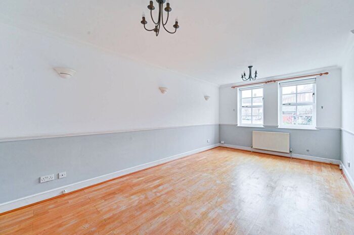 3 Bedroom End Terrace House To Rent In Woodyates Road, Lee, London, SE12