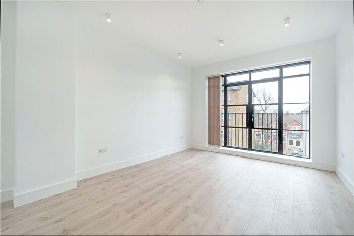 1 Bedroom Flat To Rent In Mitcham Lane, Streatham, SW16