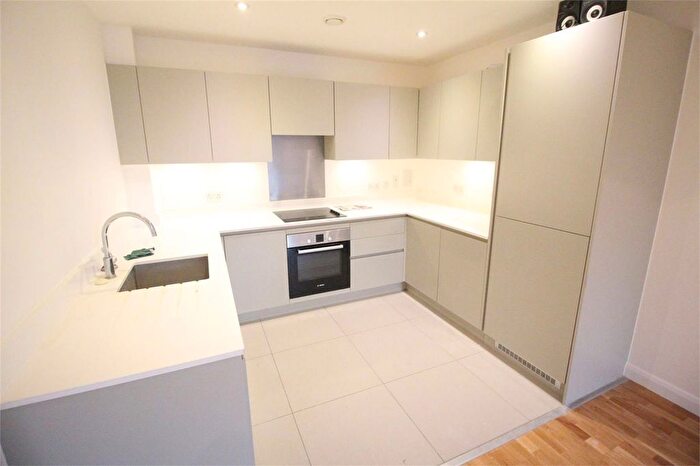 1 Bedroom Flat To Rent In Brook Road, Borehamwood, WD6