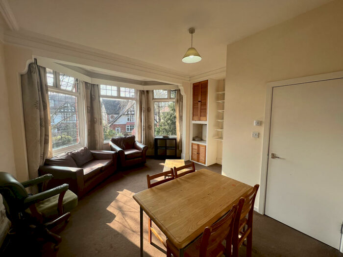 1 Bedroom Flat To Rent In Ballbrook Avenue, Manchester, M20