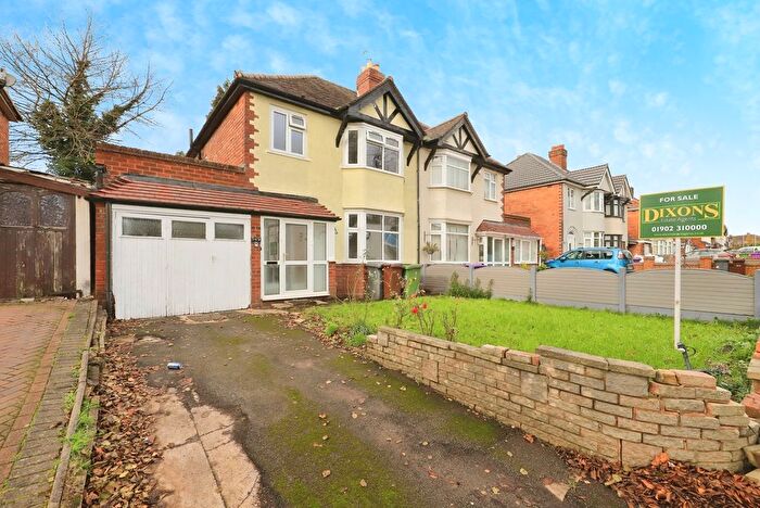 3 Bedroom Semi Detached House For Sale In Cannock Road, Wolverhampton, West Midlands, WV10