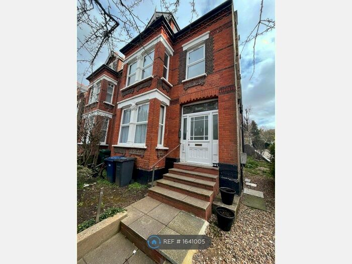 2 Bedroom Flat To Rent In Regents Park Road, London, N3