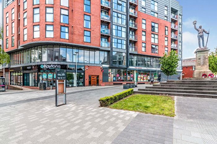 2 Bedroom Apartment To Rent In Chapel Street, Salford, M3
