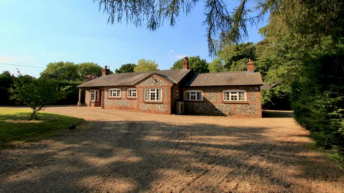 3 Bedroom Cottage For Sale In Cobblershill, Little Hampden, HP16