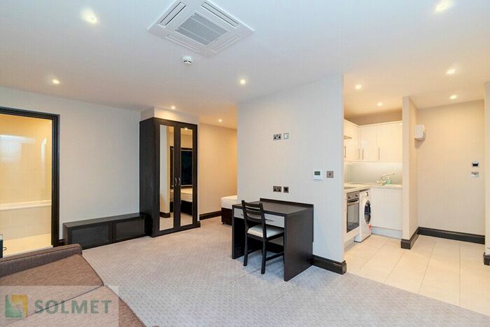 1 Bedroom Flat To Rent In Gloucester Terrace, Paddington, London, W2