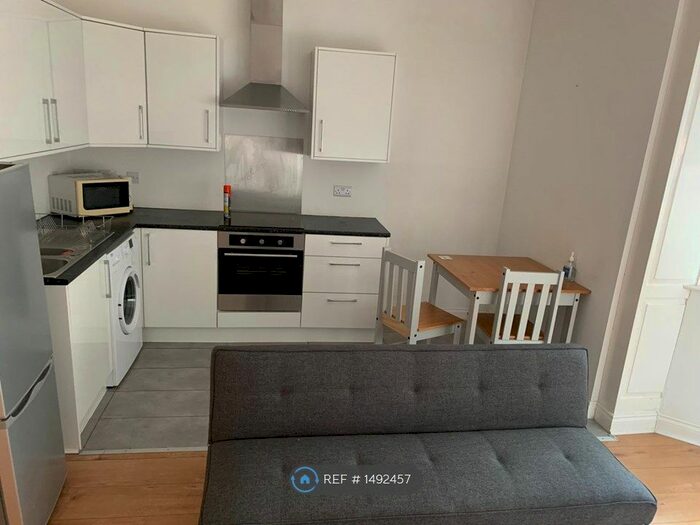 1 Bedroom Flat To Rent In Princess Road West, Leicester, LE1