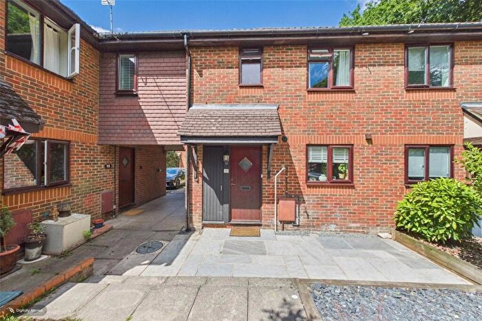 3 Bedroom End Of Terrace House For Sale In Medhurst Close, Chobham, Woking, Surrey, GU24