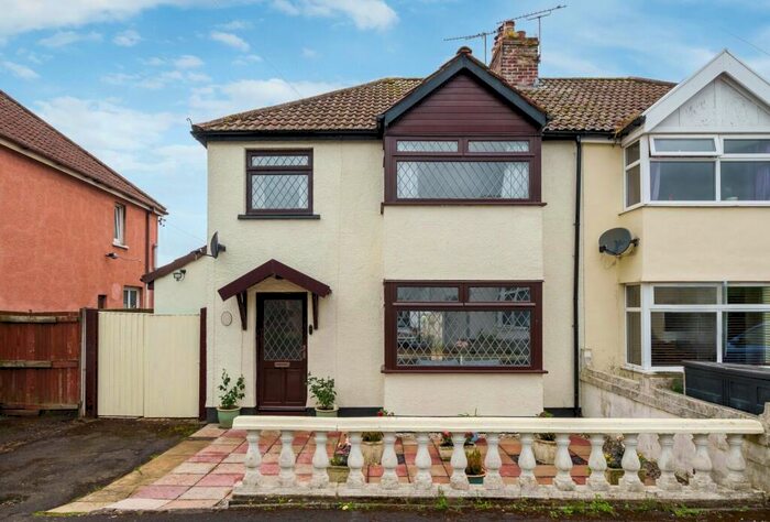 3 Bedroom Semi-Detached House For Sale In South Avenue, Yate, Bristol, Gloucestershire, BS37