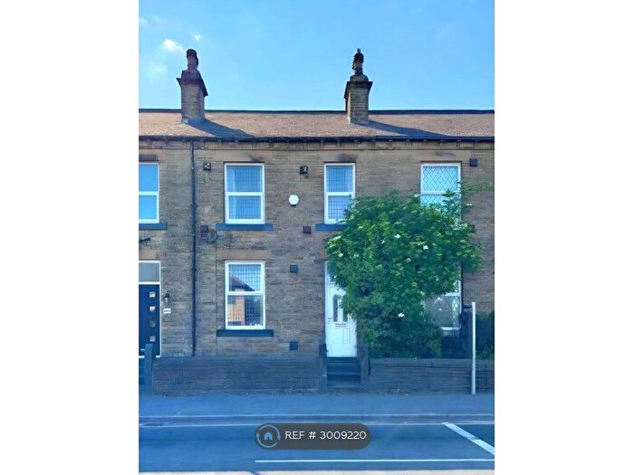 3 Bedroom Terraced House To Rent In Leeds Road, Dewsbury, WF12