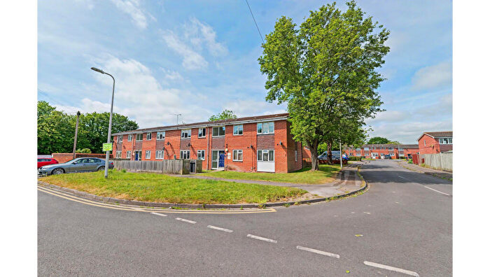 1 Bedroom Flat For Sale In Green Lane, Newbury, Berkshire, RG14