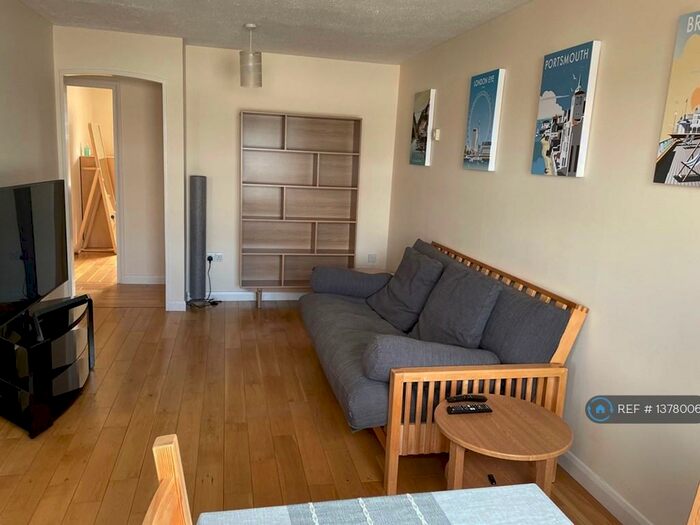 1 Bedroom Flat To Rent In Josephs Road, Guildford, GU1