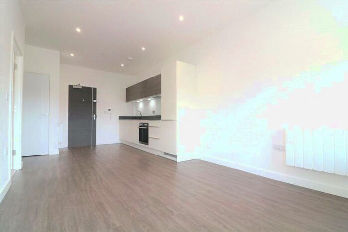 1 Bedroom Apartment To Rent In Century Court, Millennium Way, Bracknell, Berkshire, RG12