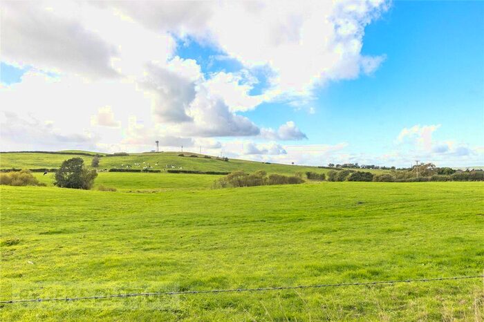 3 Bedroom Detached Bungalow For Sale In Oldham Road, Thornham, Rochdale, Greater Manchester, OL11