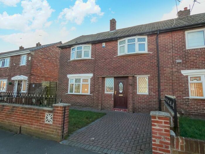 3 Bedroom Semi-Detached House To Rent In College Road, Hebburn, NE31