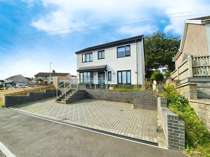 3 Bedroom House To Rent In Fflorens Road, Newbridge, Newport, NP11