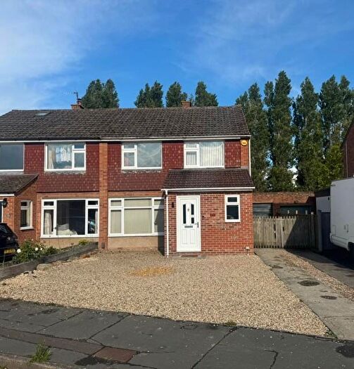 3 Bedroom Semi Detached House To Rent In Icknield Close, Didcot, OX11