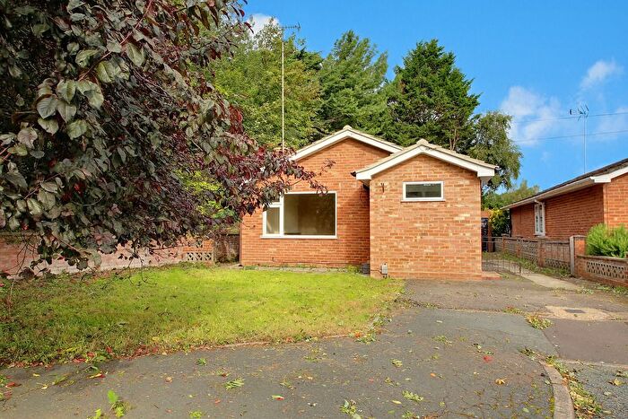 3 Bedroom Detached Bungalow To Rent In Mossfield Close, Norwich, NR1