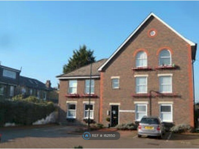 1 Bedroom Flat To Rent In Cypress House, London, W5