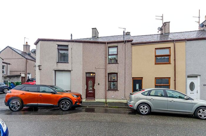 2 Bedroom Terraced House For Sale In William Street, Caernarfon, Gwynedd, LL55