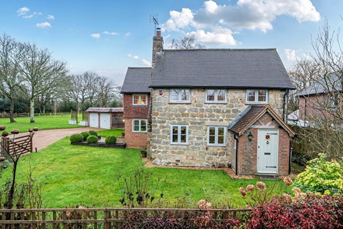 4 Bedroom Detached House For Sale In Tanyard Lane, Furners Green, TN22