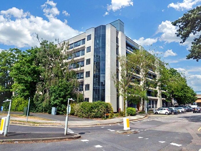 Apartment For Sale In Swingate, Stevenage, Hertfordshire, SG1