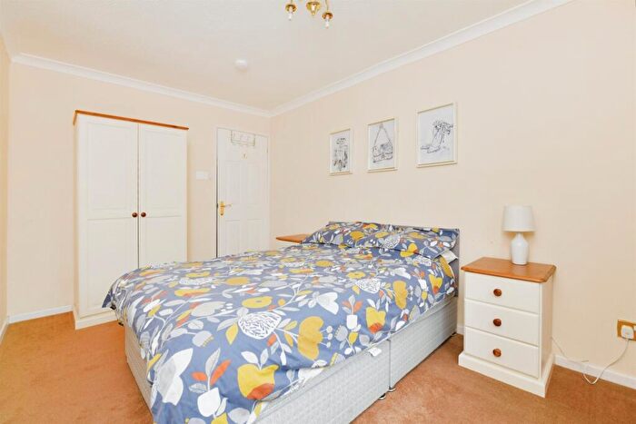 2 Bedroom Flat For Sale In Cressbrook Drive, Plymouth, PL6