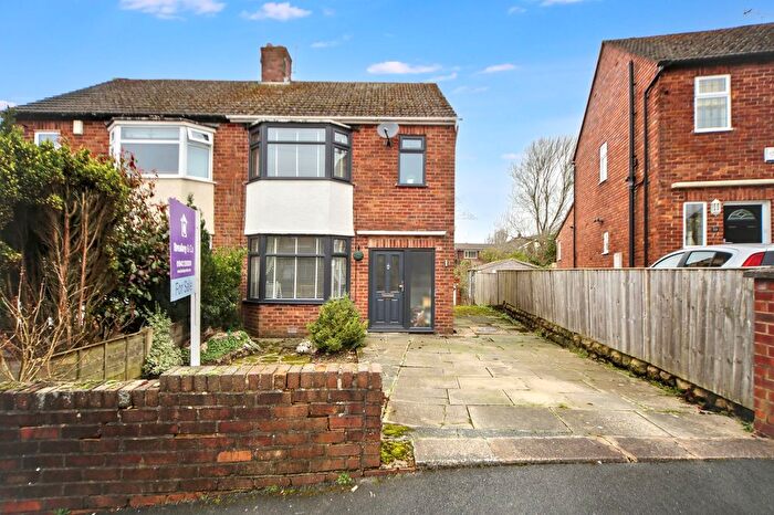 3 Bedroom Semi Detached House For Sale In Braeside Crescent, Billinge, WN5