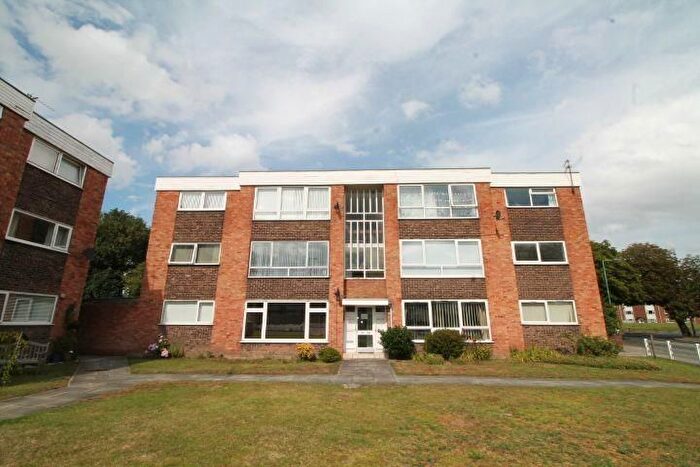 2 Bedroom Flat To Rent In Avon Court, Crosby, Liverpool, L23